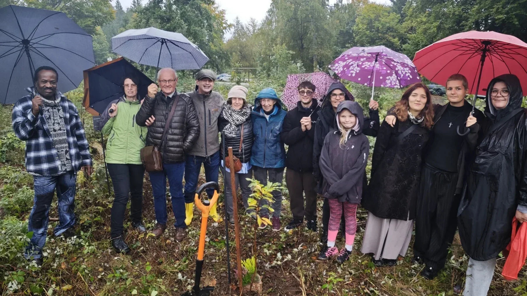 Persönliche Pflanzung eines Gedenkbaums 🌳